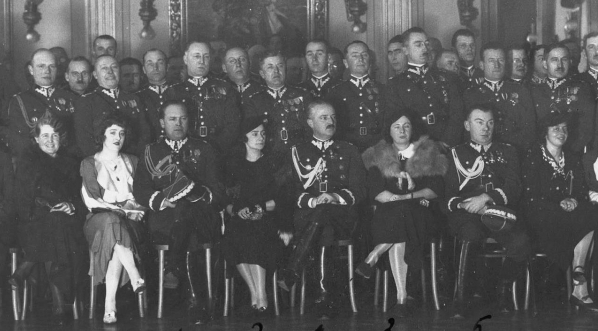  Pożegnanie generała brygady Janusza Głuchowskiego odchodzącego ze stanowiska dowódcy OK X Przemyśl w kasynie garnizonowym w Przemyślu  października 1935 r.  
