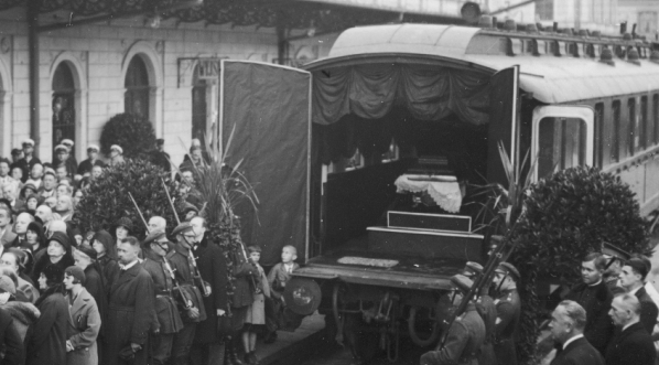  Pogrzeb dr Kazimierza Dłuskiego w Warszawie w 1930 r.  