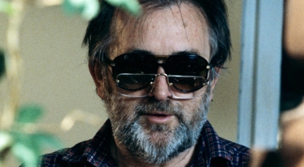  Reżyser Kazimierz Kutz w trakcie realizacji filmu "Straszny sen Dzidziusia Górkiewicza" w 1993 r.  