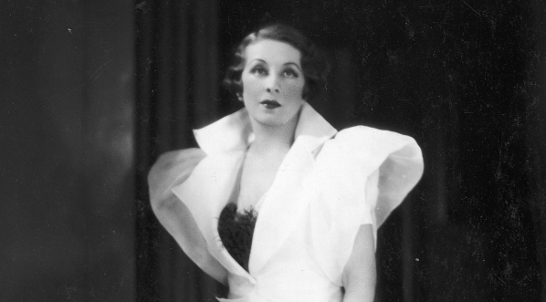  Janina Romanówna w przedstawieniu „Niedobra miłość” Zofii Nałkowskiej w Teatrze Narodowym w Warszawie w 1936 r.  