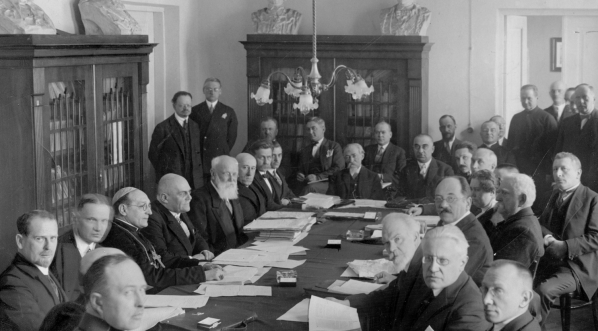  Zebranie Rady Archiwalnej w Warszawie w marcu 1928 roku.  
