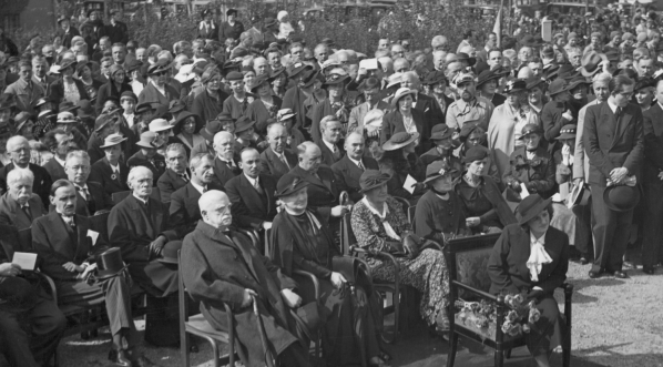  Uroczystość odsłonięcia pomnika Marii Skłodowskiej-Curie w Warszawie, 05.09.1935 r.  