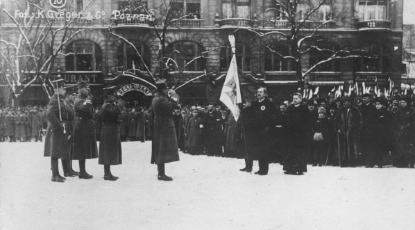  Uroczystość zaprzysiężenia wojsk powstańczych i wręczenie sztandaru 1 Dywizji Strzelców Wielkopolskich 26.01.1919 r.  