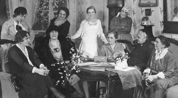  Przedstawienie "Dom kobiet" Z. Nałkowskiej w Teatrze Polskim w Warszawie, 1930 rok.  