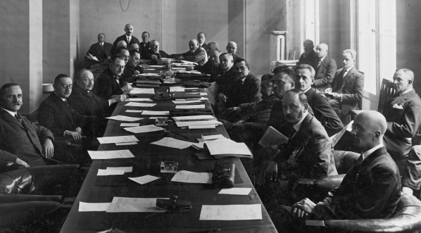 Posiedzenie sejmowej komisji budżetowej w marcu 1928 roku.  