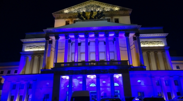  Gmach Teatru Wielkiego w Warszawie podczas gali "100warzyszenie Autorów ZAiKS" 19.03.2018 r.  