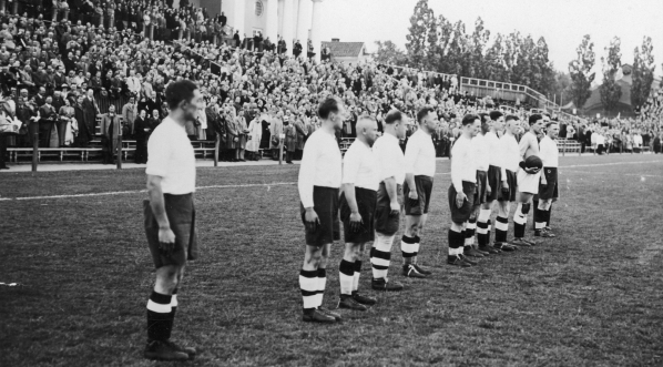  Mecz piłki nożnej Dania - Polska w Kopenhadze w 1932 r.  