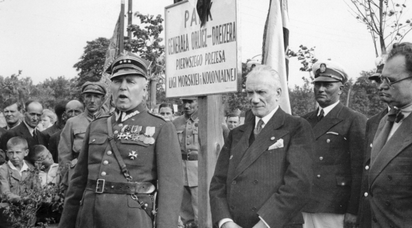  Uroczystość otwarcia parku im. generała Orlicz-Dreszera w Warszawie na Mokotowie 26.06.1938 r.  