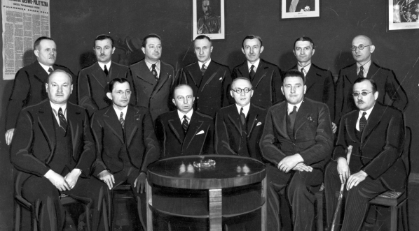  Koło parlamentarne Obozu Zjednoczenia Narodowego w 1937 r.  