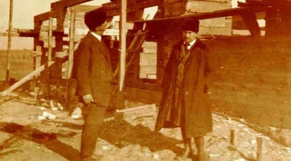  Gabriel Narutowicz na budowie osady żołnierskiej w Wiercieliszkach 22.10.1921 r.  