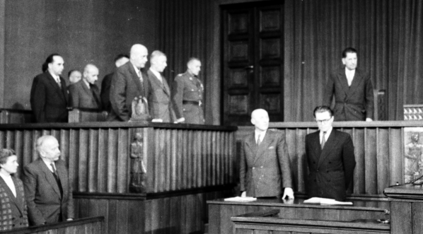 Dziesiąta sesja Sejmu I kadencji w jesieni 1956 r.  