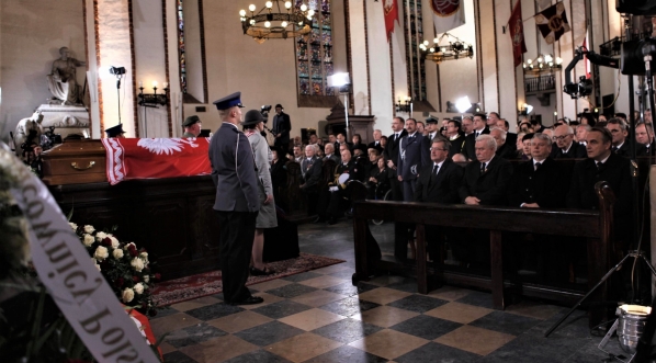  Pogrzeb ostatniego prezydenta II RP na uchodźstwie Ryszarda Kaczorowskiego w Warszawie 19.04.2010 r.  