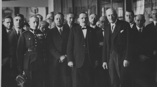  Uroczyste otwarcie działu sztuki zdobniczej w Muzeum Narodowym w Warszawie w styczniu 1932 r.  