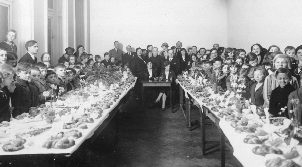  Święcone dla dzieci polskich w Wiedniu w 1934 r.  