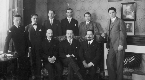  Przedstawiciele polskiej delegacji na XXXIX sesję Rady Ligi Narodów w Genewie w marcu 1926 r.  