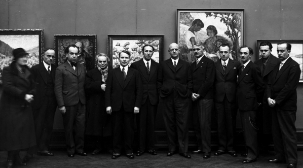  Otwarcie wystawy zbiorowej w Pałacu Sztuki Towarzystwa Przyjaciół Sztuk Pięknych w Krakowie w styczniu 1934 roku.  