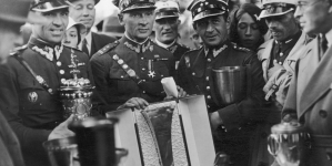 <%# $this->DataItem->marArticleFrom->title %