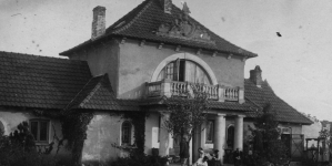 <%# $this->DataItem->marArticleFrom->title %