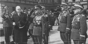 <%# $this->DataItem->marArticleFrom->title %