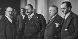 <%# $this->DataItem->marArticleFrom->title %