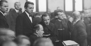 <%# $this->DataItem->marArticleFrom->title %