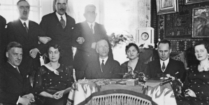 <%# $this->DataItem->marArticleFrom->title %