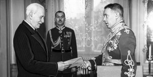 <%# $this->DataItem->marArticleFrom->title %