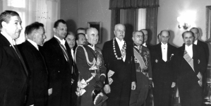 <%# $this->DataItem->marArticleFrom->title %