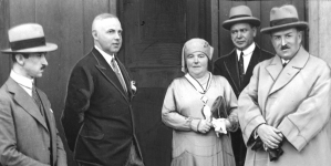 <%# $this->DataItem->marArticleFrom->title %