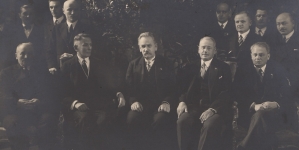 <%# $this->DataItem->marArticleFrom->title %