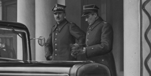 <%# $this->DataItem->marArticleFrom->title %