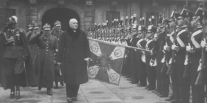 <%# $this->DataItem->marArticleFrom->title %