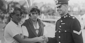 <%# $this->DataItem->marArticleFrom->title %