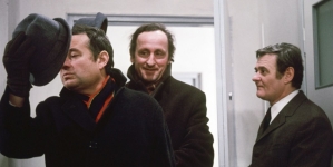 <%# $this->DataItem->marArticleFrom->title %