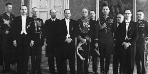 <%# $this->DataItem->marArticleFrom->title %