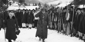 <%# $this->DataItem->marArticleFrom->title %