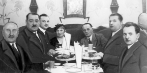 <%# $this->DataItem->marArticleFrom->title %