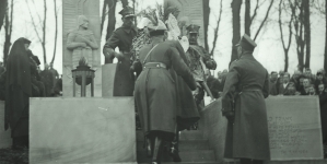 <%# $this->DataItem->marArticleFrom->title %