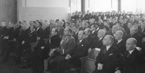 <%# $this->DataItem->marArticleFrom->title %