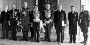 <%# $this->DataItem->marArticleFrom->title %