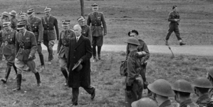 <%# $this->DataItem->marArticleFrom->title %