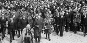 <%# $this->DataItem->marArticleFrom->title %