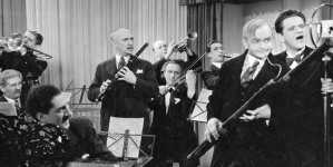 <%# $this->DataItem->marArticleFrom->title %