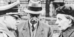 Maria Tarnowska podczas rozmów kapitulacyjnych pod koniec powstania warszawskiego 1944 roku.