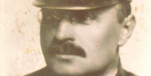 <%# $this->DataItem->marArticleFrom->title %