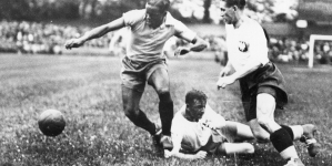 <%# $this->DataItem->marArticleFrom->title %