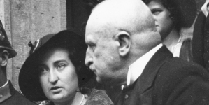 <%# $this->DataItem->marArticleFrom->title %