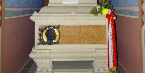 Sarkofag Lucjana Siemieńskiego w Krypcie Zasłużonych w kościele na Skałce w Krakowie.