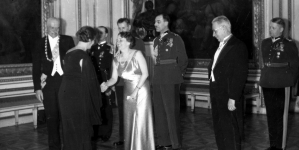 <%# $this->DataItem->marArticleFrom->title %