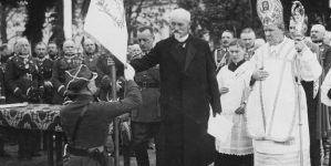 <%# $this->DataItem->marArticleFrom->title %